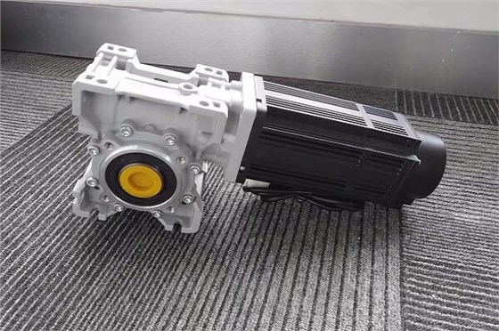 蝸輪蝸桿減速機(jī)與伺服電機(jī)配套使用 伺服蝸輪蝸桿減速機(jī).jpg 蝸輪蝸桿減速機(jī)與伺服電機(jī)配套使用 伺服蝸輪蝸桿減速機(jī).jpg